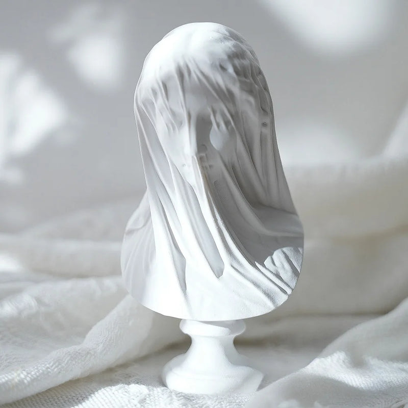 Veiled Lady