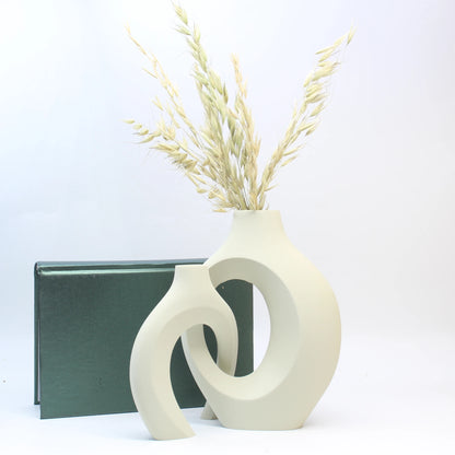 Hugging Vase Set