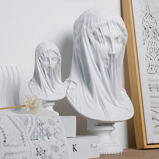 Veiled Lady
