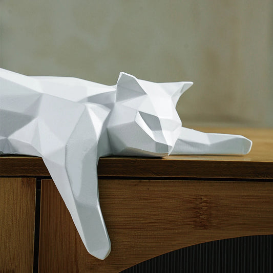 Geometric Lying Cat