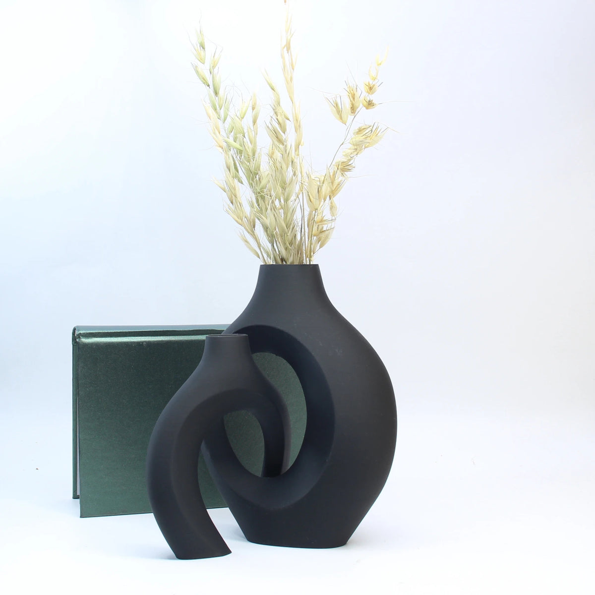 Hugging Vase Set