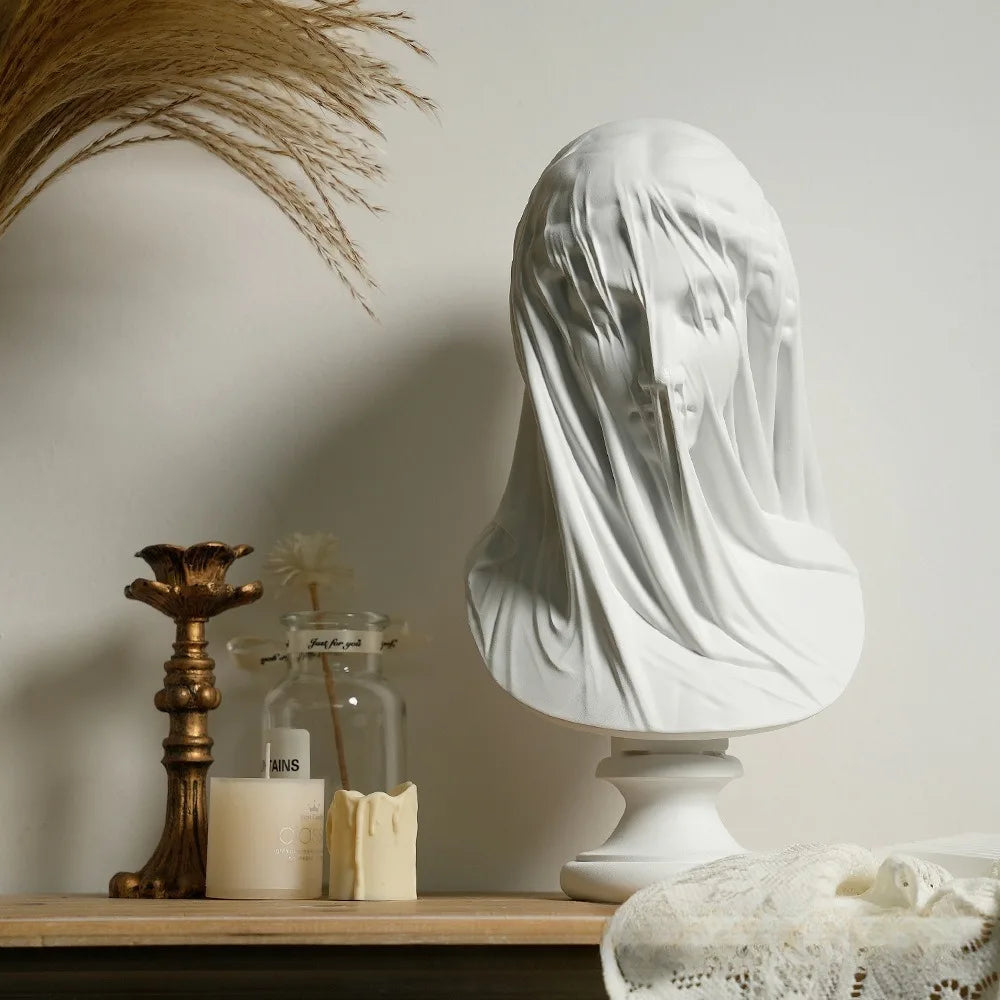 Veiled Lady