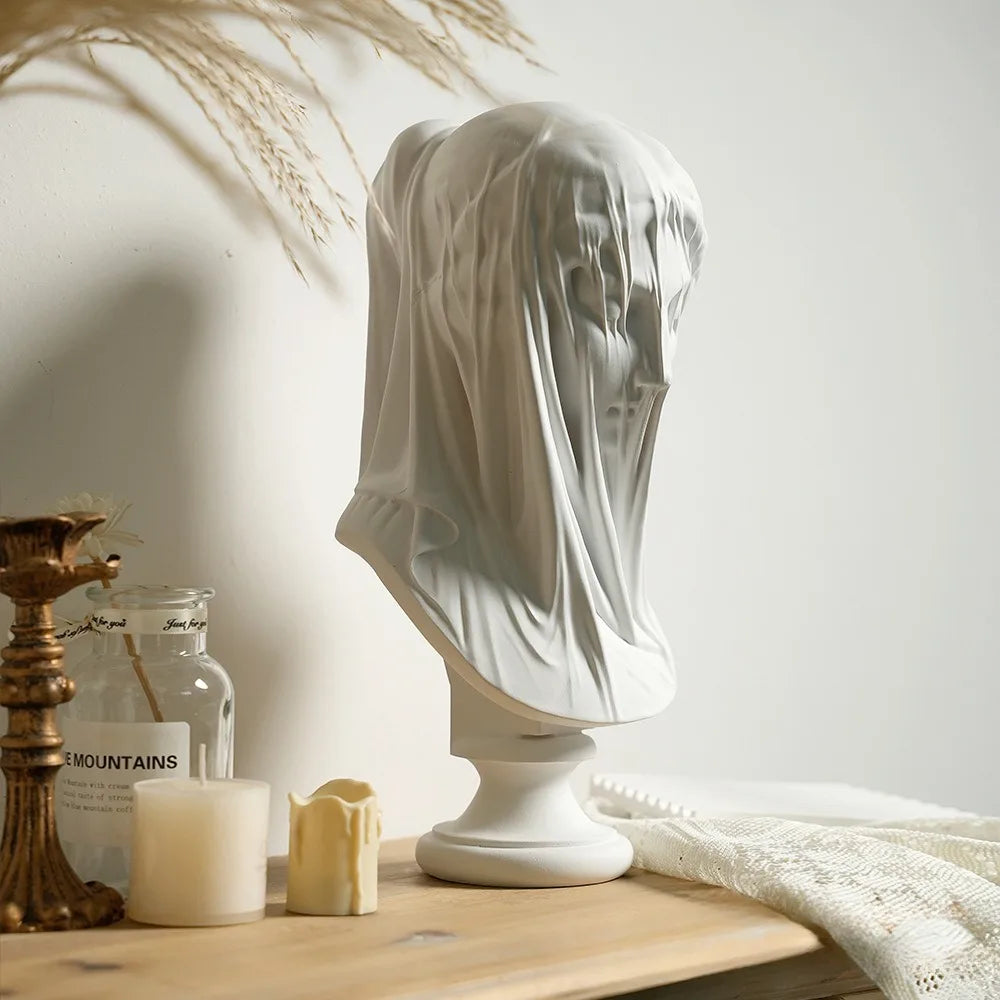 Veiled Lady